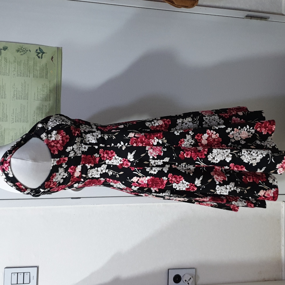Stunning White House Black Market floral dress sz 0 - Picture 3 of 7
